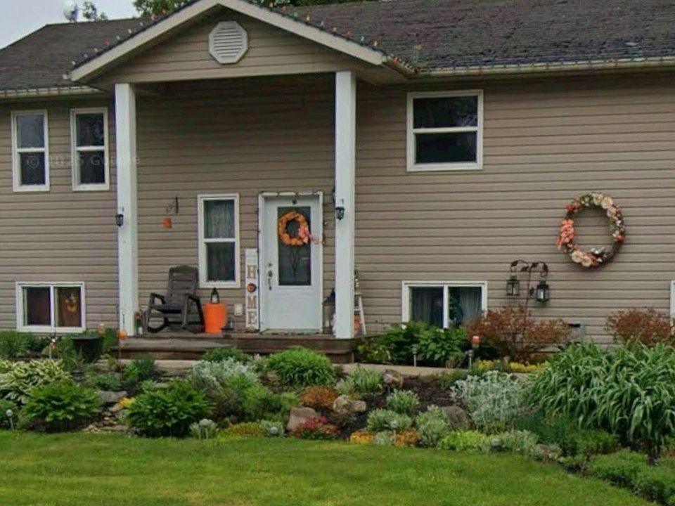 1st image of 160 Elora St W