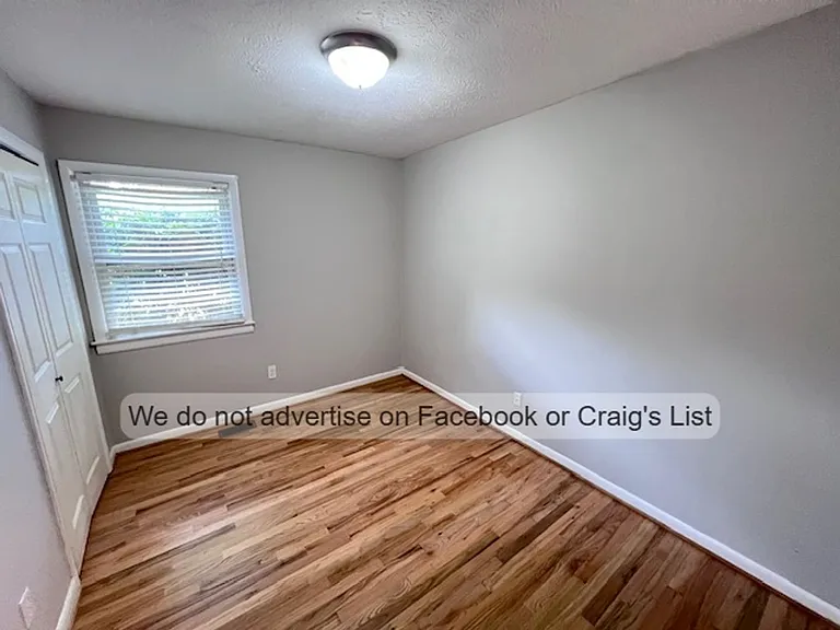 219 N Ingleside Dr — Photo 8