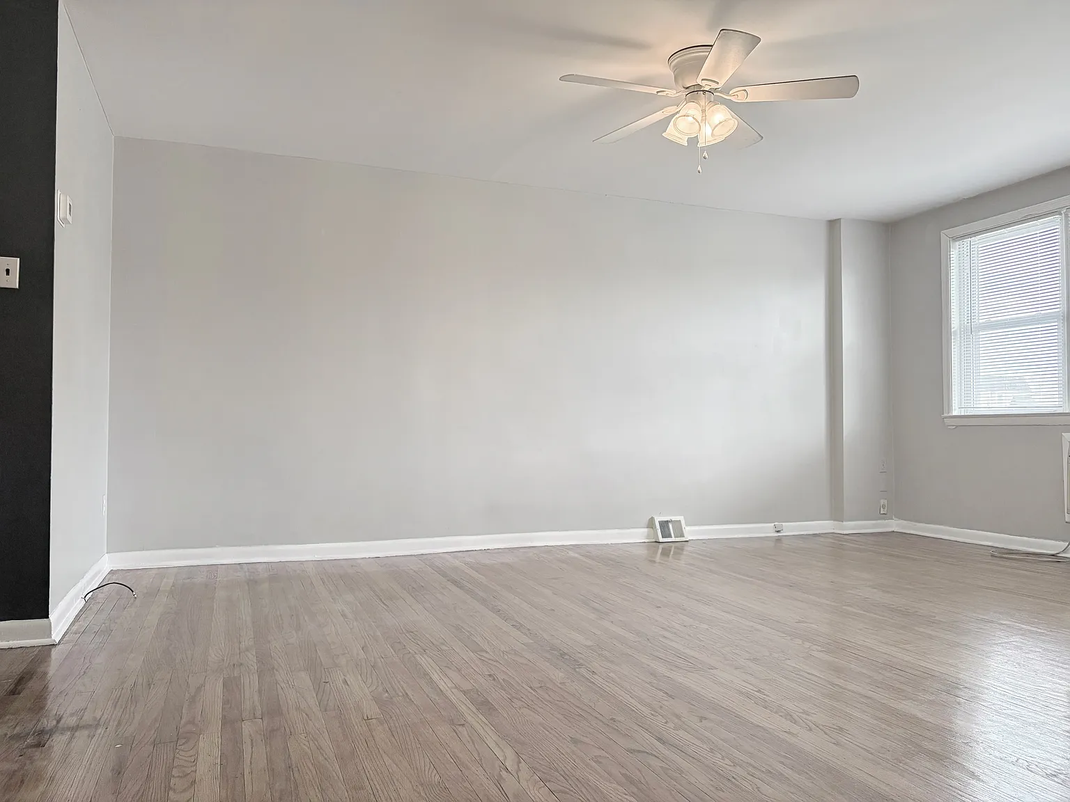 2 bed, 850 sqft, $1,350 — Photo 3
