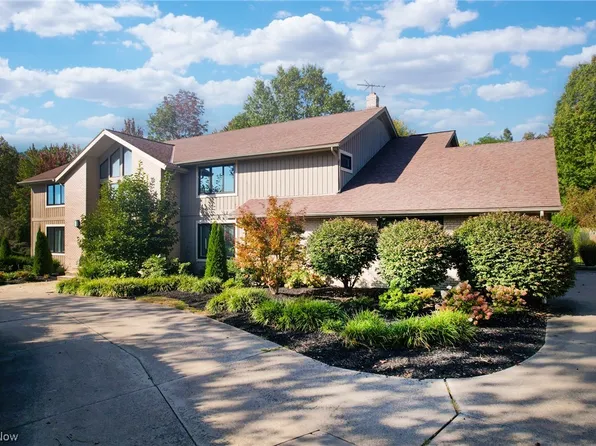 2615 Butternut Ln, Pepper Pike, OH 44124