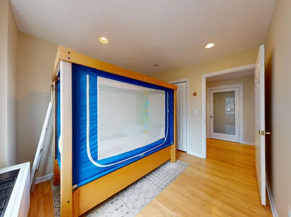 702 Ocean Parkway image 18 of 19