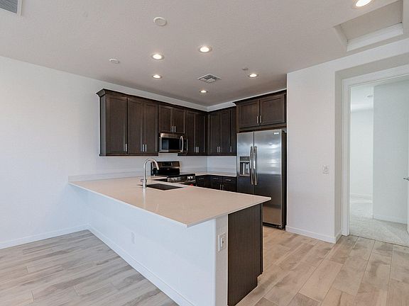5th image of 4042 E Amoroso Dr