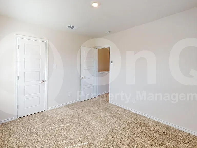 2014 Lostwood Dr — Photo 14