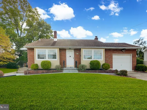 16 Chalfont St, Cinnaminson, NJ 08077