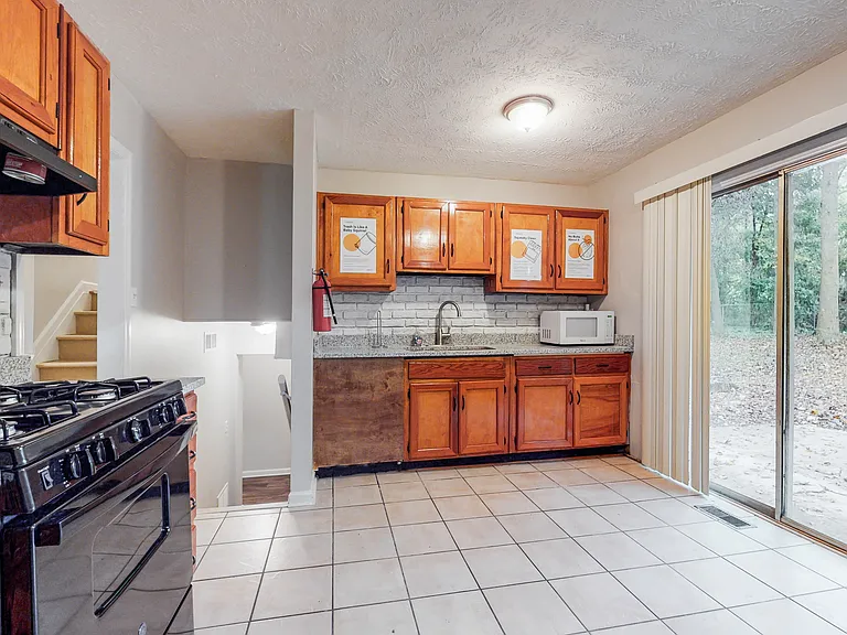 Sparta Dr — Photo 9