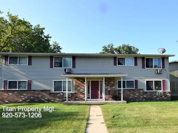 378 Arbor Dr #2A, Juneau, WI 53039