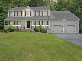 63 Lexington Rd, Avon, CT 06001