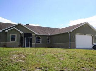 37661 Old Farm Rd, North Fort Myers, FL 33917