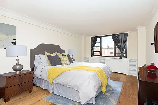 Sold by FirstService Realty (legacy) | media 5