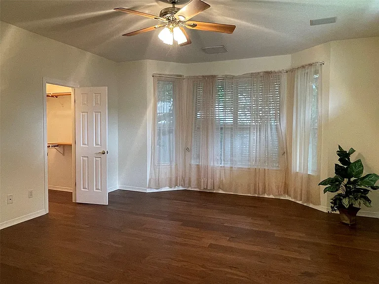120 W Brazos Dr — Photo 21