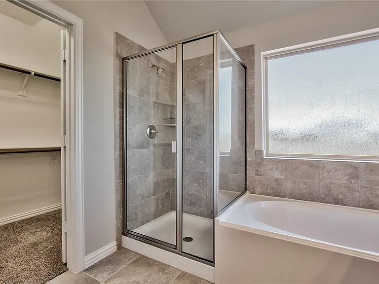 426 George Dr — Photo 11