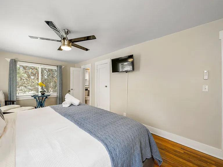 2631 1/2 Collier Ave — Photo 11