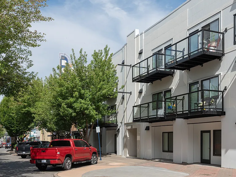 B Flats — Photo 8