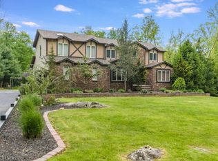 357 Flocktown Rd, Long Valley, NJ 07853