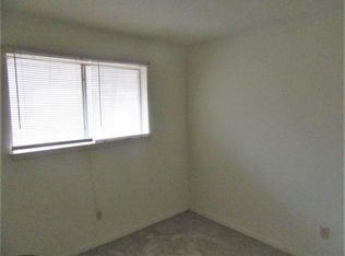 2142 Rainy River Dr, Houston, TX 77088