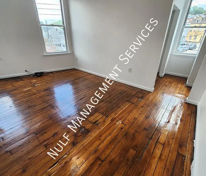5170 Butler St #4 — Photo 7