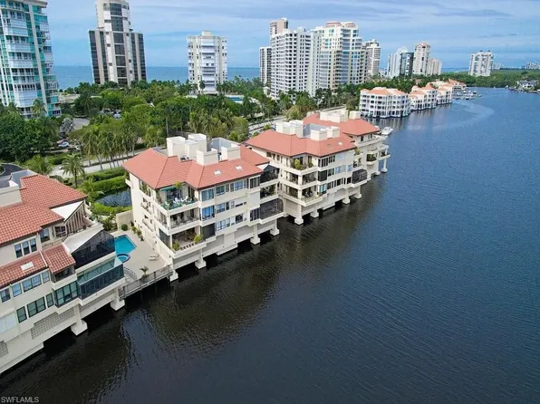 4400 Gulf Shore Blvd N APT 406, Naples, FL 34103