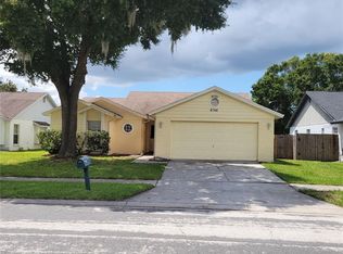 8748 Hampden Dr, Tampa, FL 33626