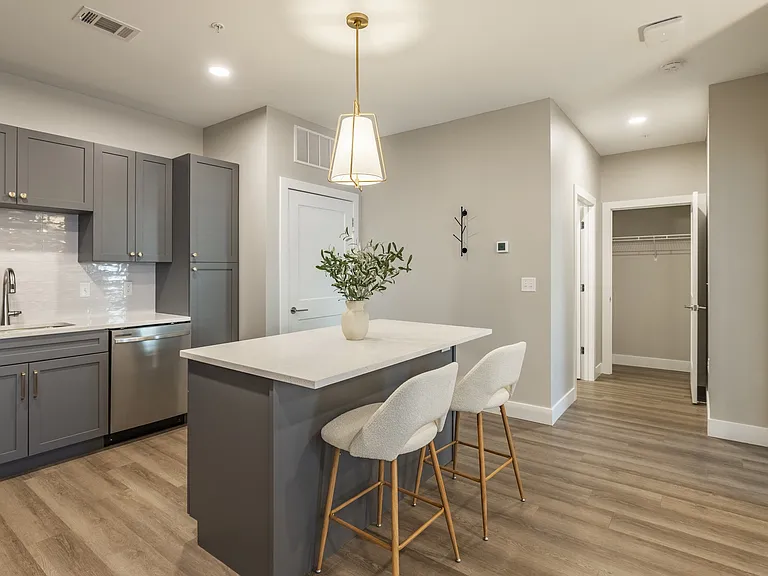 1145 Nichols Rd — Photo 3