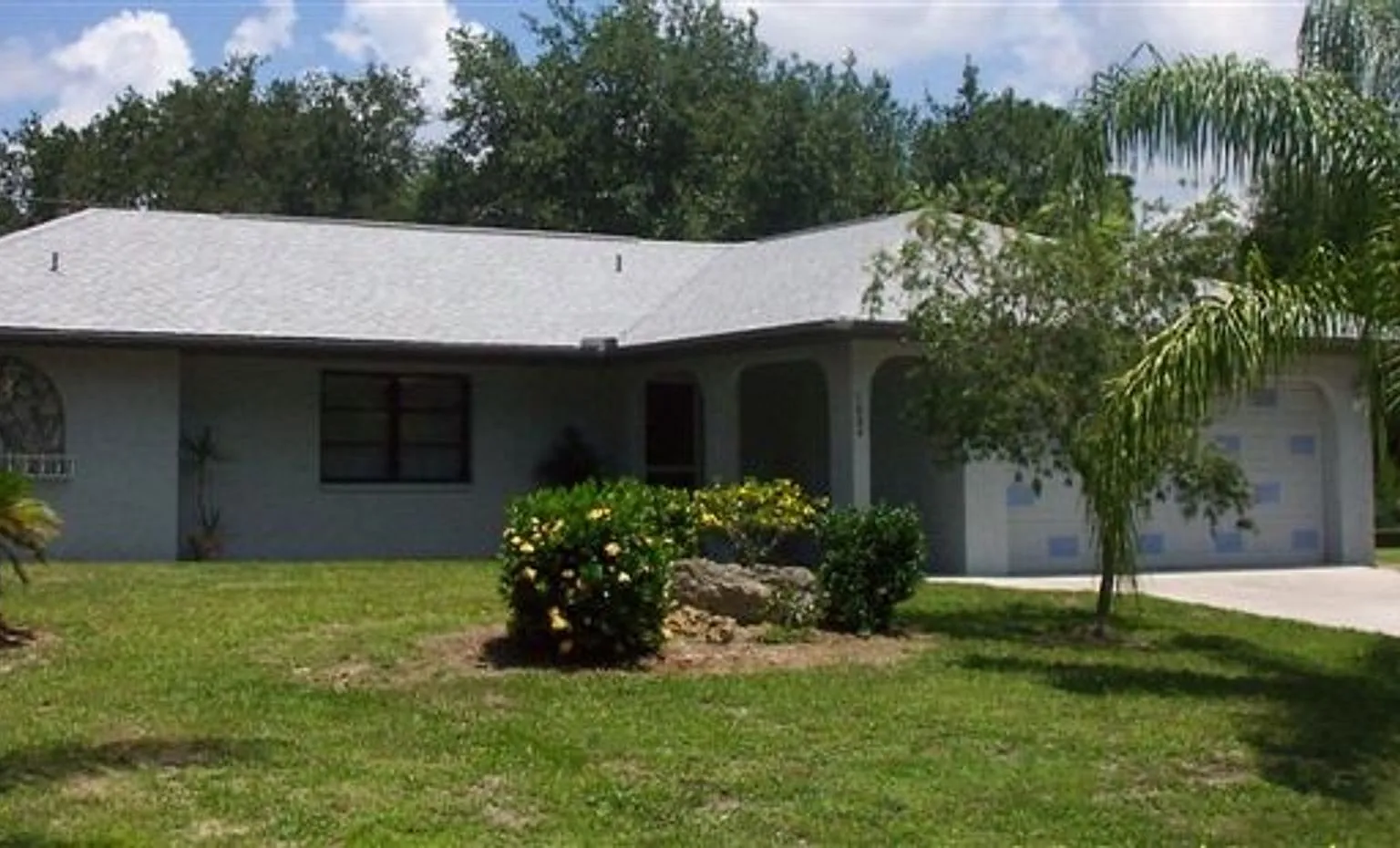 Seasonal Pool Home For Rent This Coming Season! — Photo 1