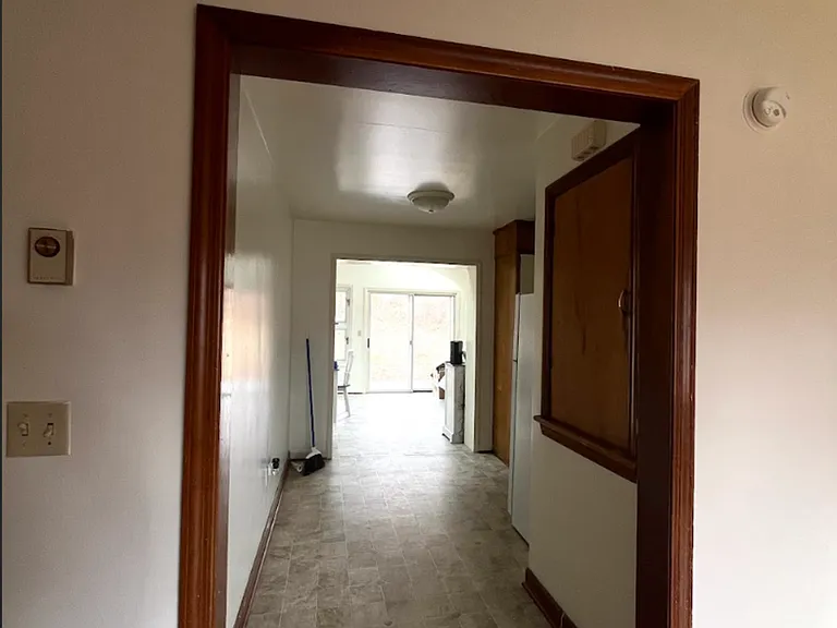 600 Broce Dr — Photo 18