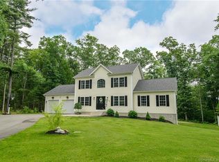 66 Cardinal Dr, Killingly, CT 06241