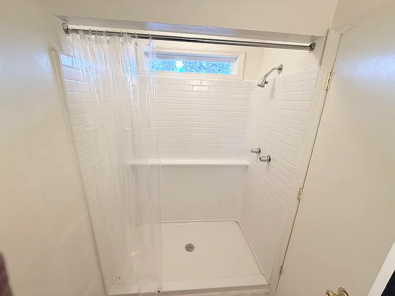 21 Golden Ct — Photo 7