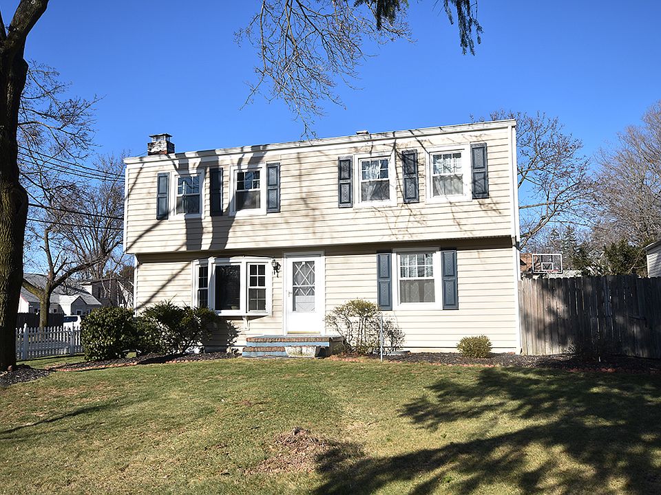 1st image of 645 Mount Pleasant Ave