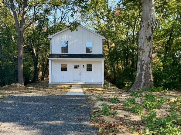 1115 W 6th St, Laurel, DE 19956