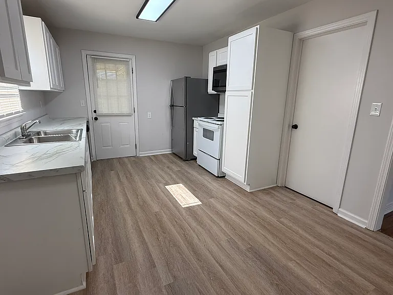 1911 Bluebird Ave NW — Photo 6