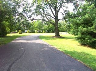 5316 Cleves Warsaw Rd, Cincinnati, OH 45238