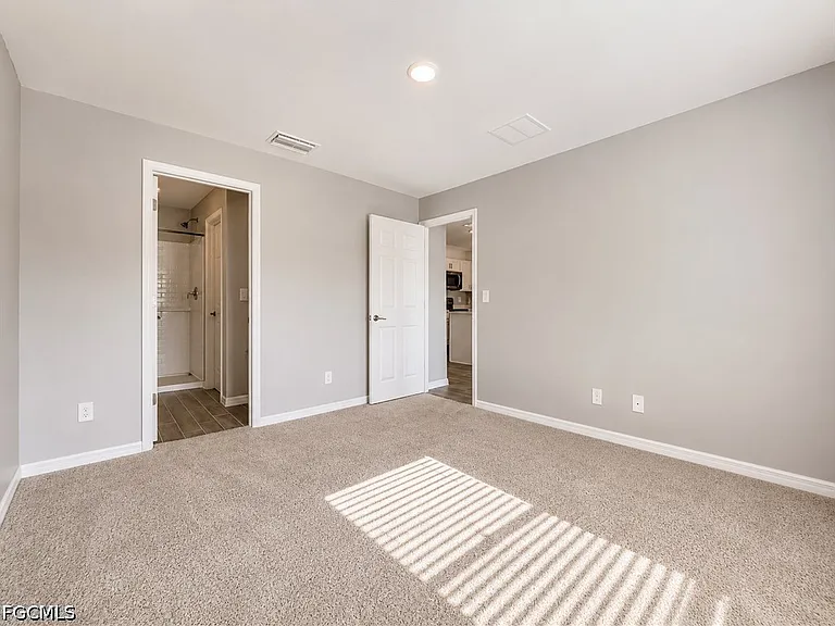 2728 NE 5th Place Cpe — Photo 14