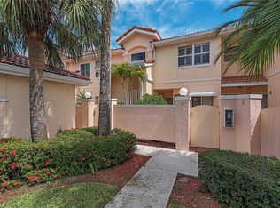 524 Woodshire Ln APT E4, Naples, FL 34105