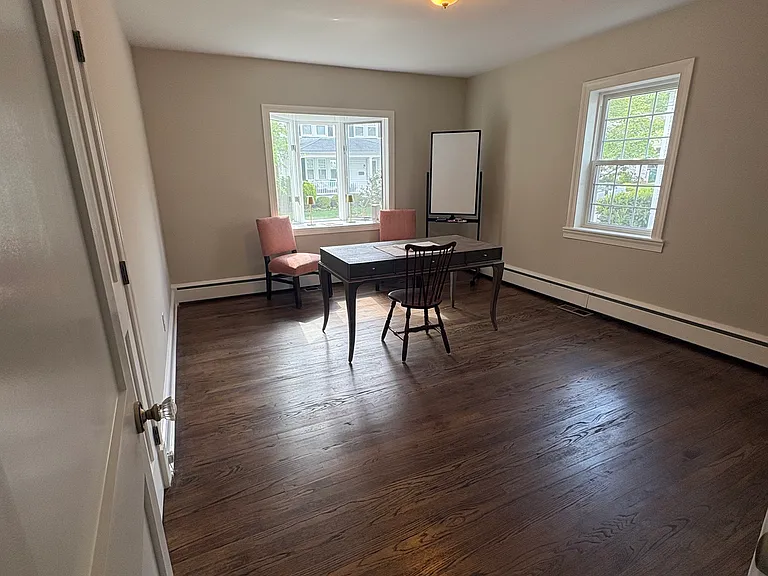 104 Archwood Ave — Photo 7