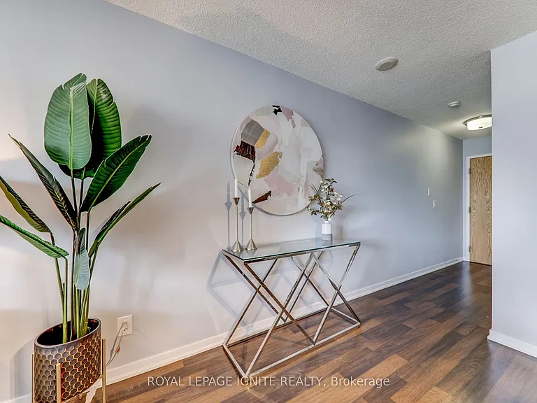 38 Joe Shuster Way #722 — Photo 12