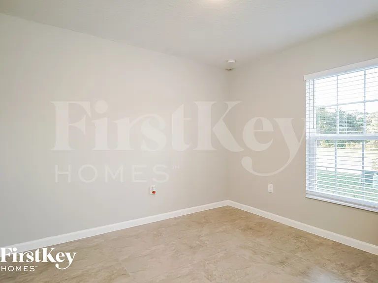 349 S Haven Ct — Photo 8