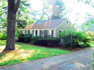 8 Bayberry Ln, Marion, MA 02738