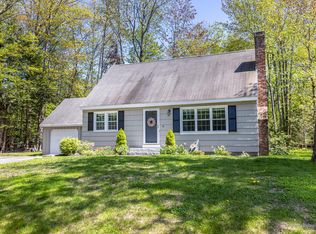 6 Philip St, Cumberland, ME 04021