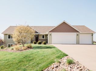 N7027 Oak St, Holmen, WI 54636