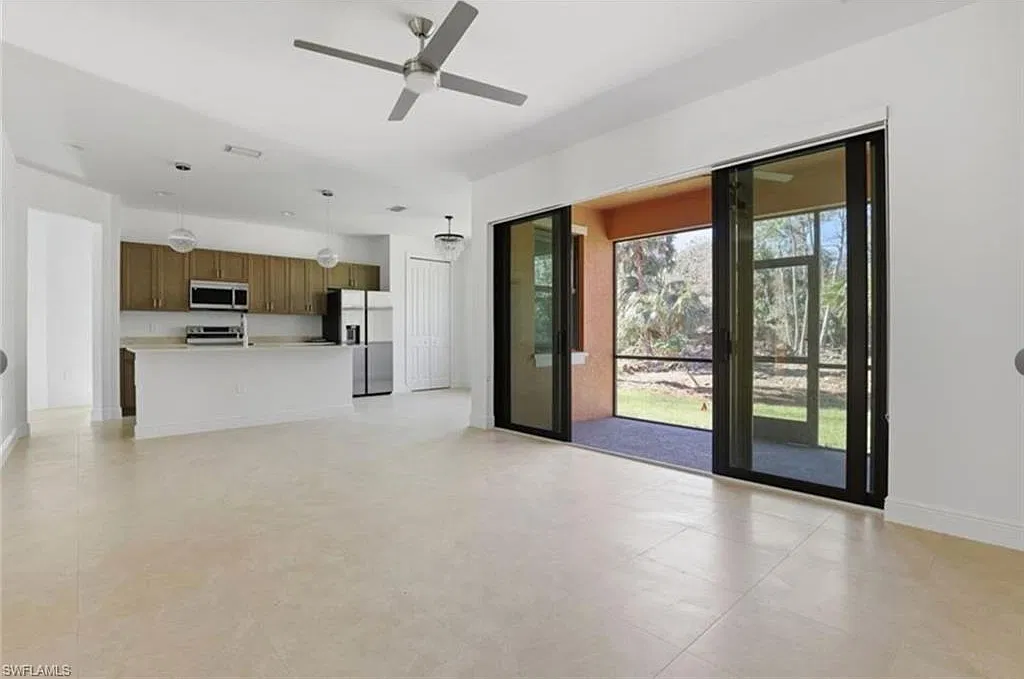 4 bed, 3.0 bath, 1958 sqft, $4,200 — Photo 3
