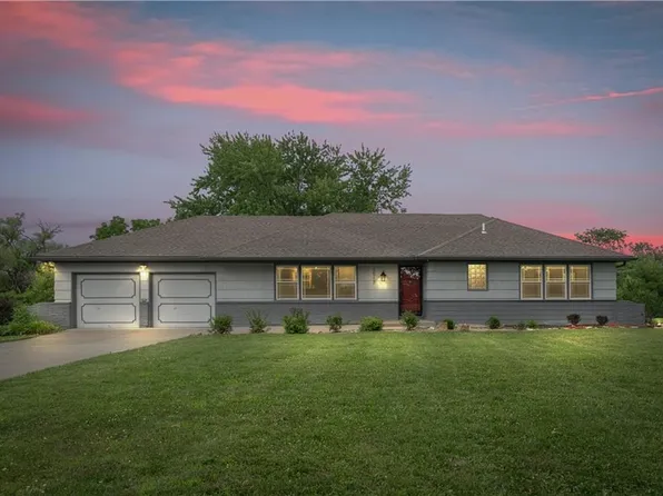 2517 Red Bridge Ter, Kansas City, MO 64131