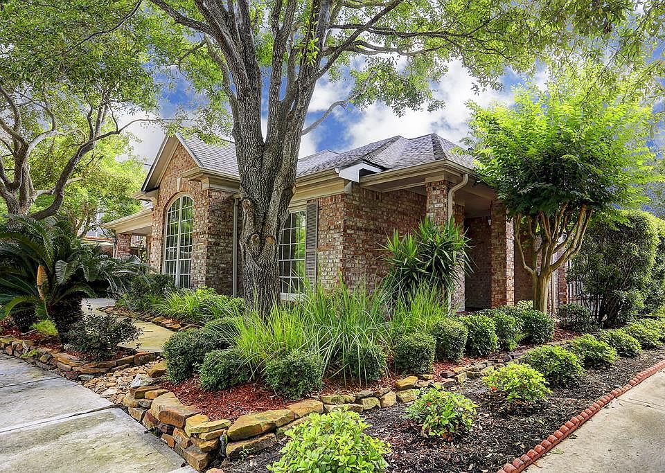 1st image of 1535 Harness Oaks Ct