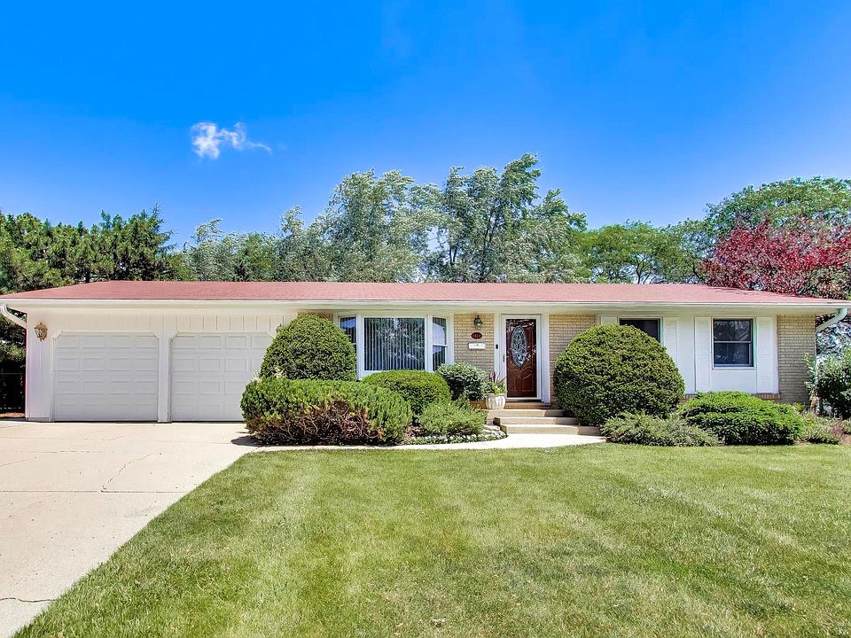 1st image of 1424 Bates Ln