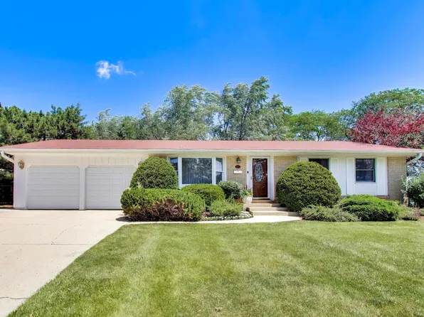 1424 Bates Ln, Schaumburg, IL 60193