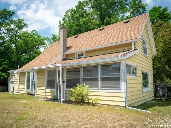 2870 W Long Lake Rd, Orleans, MI 48865