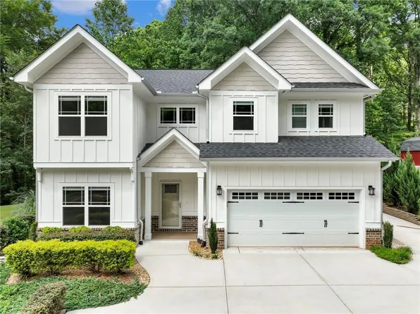 6351 Blackjack Rd, Flowery Branch, GA 30542