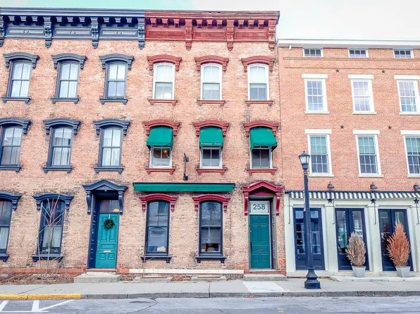 258 Warren St #2, Hudson, NY 12534