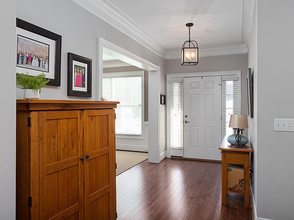 5th image of 306 Valleyshire Rd