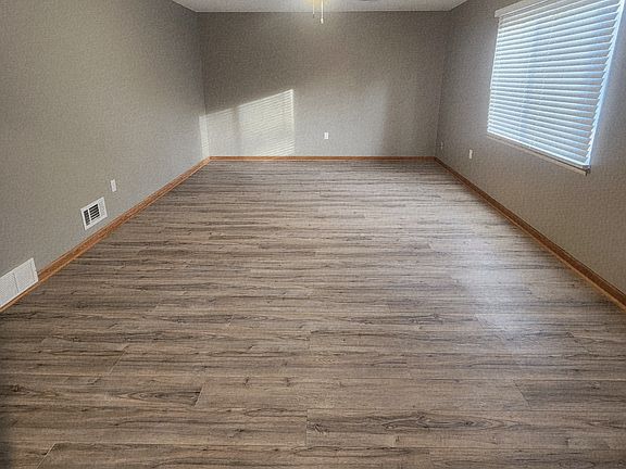 5th image of 1711 Stanford Dr
