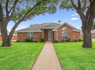 949 Crested Butte Dr, Hewitt, TX 76643